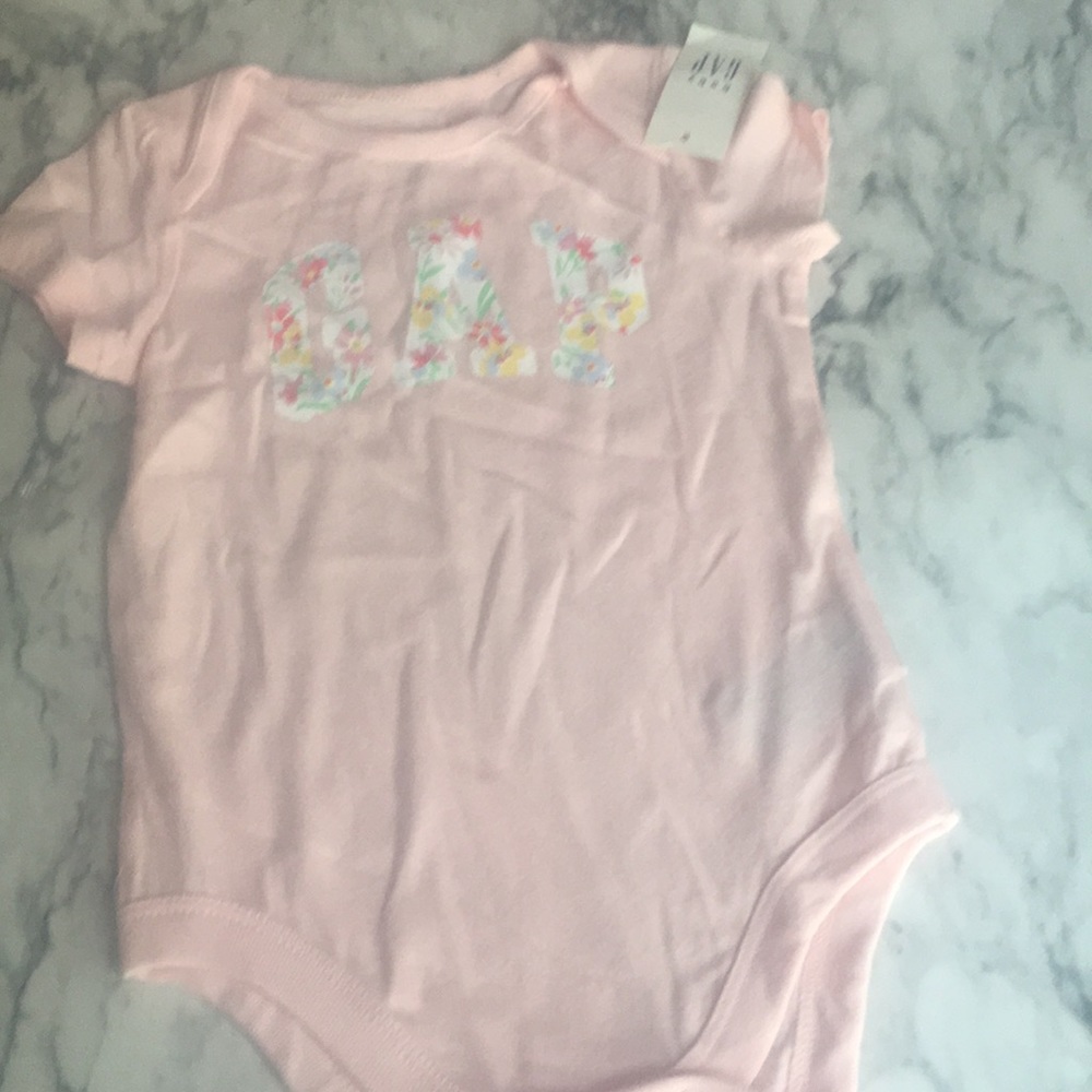 GAP graphic one piece for baby girl